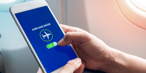 Read more about the article 6 Reasons To Use Airplane Mode Even When You Arent Travelling